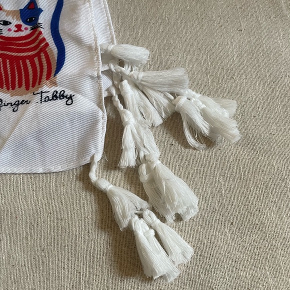 3 for 25$ New!! Cat Cartoons print scarf , Wrap, White - Picture 2 of 7